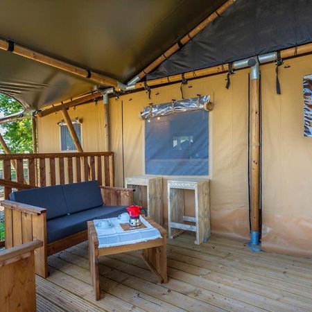 Agriturismo Tenuta Regina - Glamping Luxury Lodges And Apartments Palazzolo dello Stella Kültér fotó
