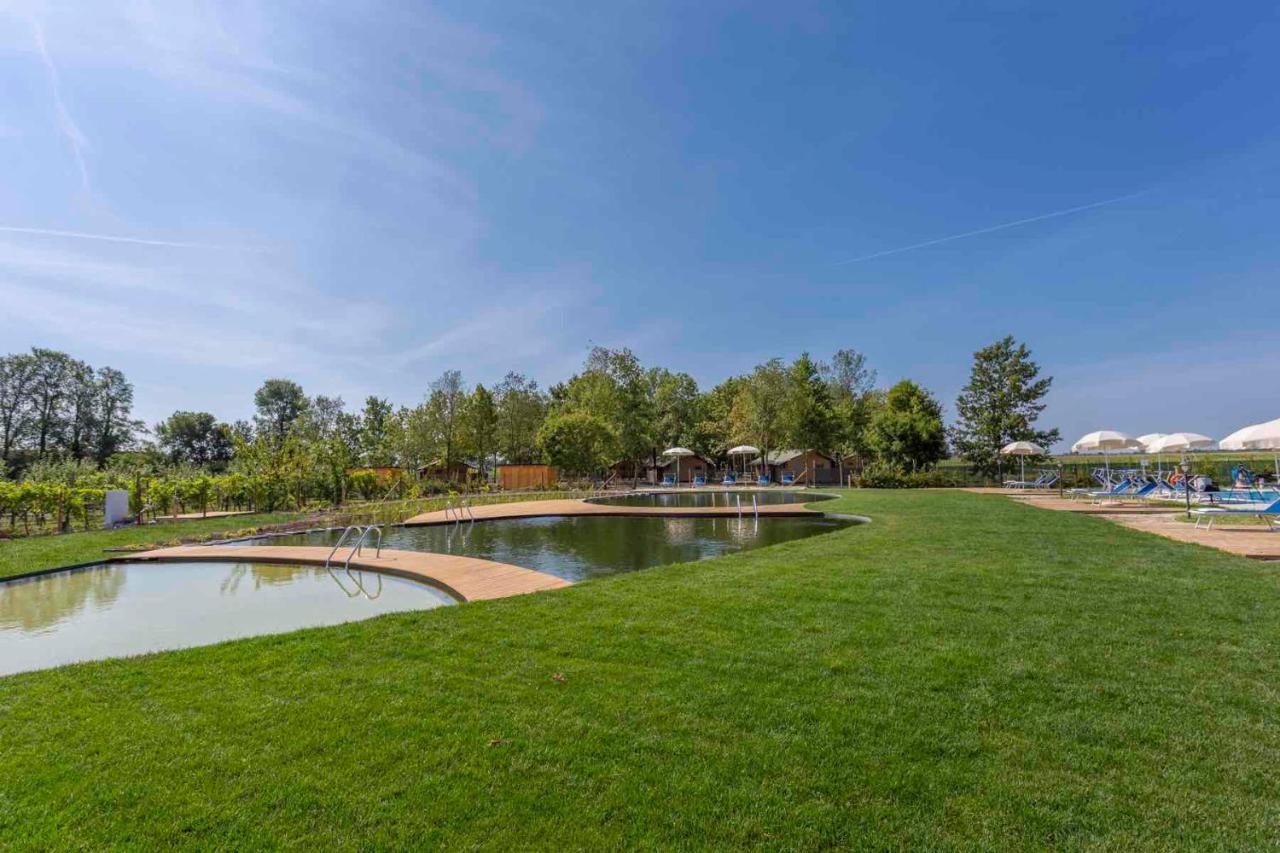 Agriturismo Tenuta Regina - Glamping Luxury Lodges And Apartments Palazzolo dello Stella Kültér fotó