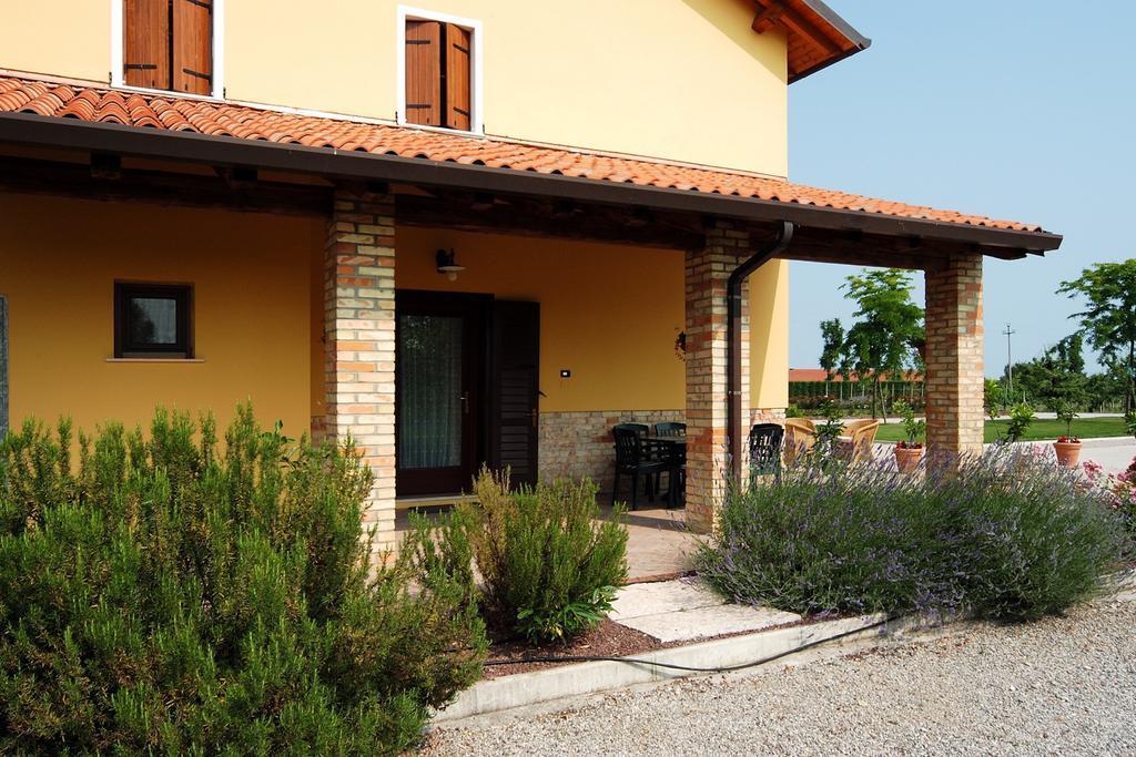 Agriturismo Tenuta Regina - Glamping Luxury Lodges And Apartments Palazzolo dello Stella Kültér fotó
