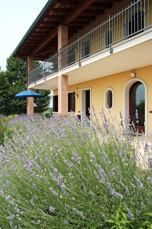 Agriturismo Tenuta Regina - Glamping Luxury Lodges And Apartments Palazzolo dello Stella Kültér fotó