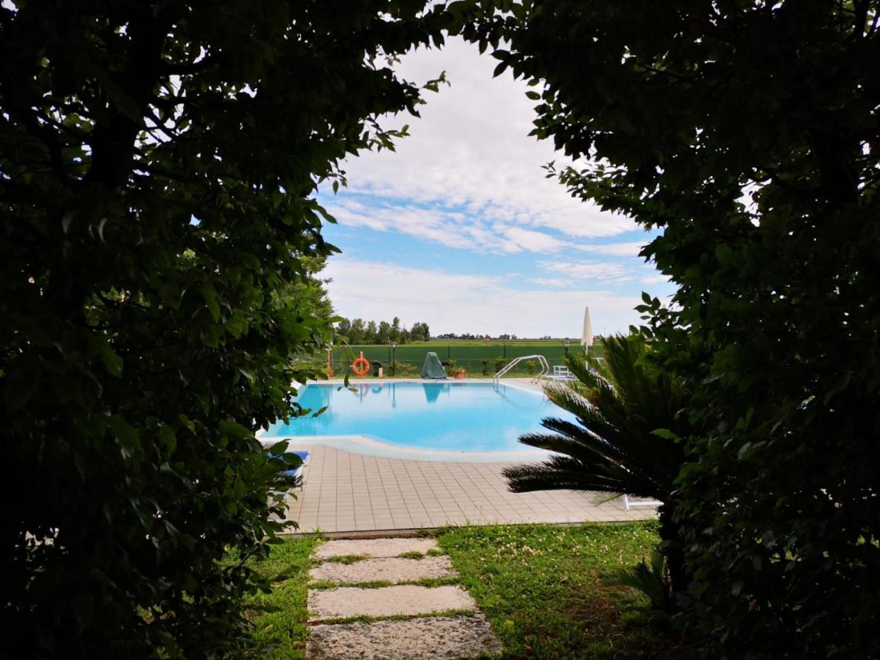 Agriturismo Tenuta Regina - Glamping Luxury Lodges And Apartments Palazzolo dello Stella Kültér fotó
