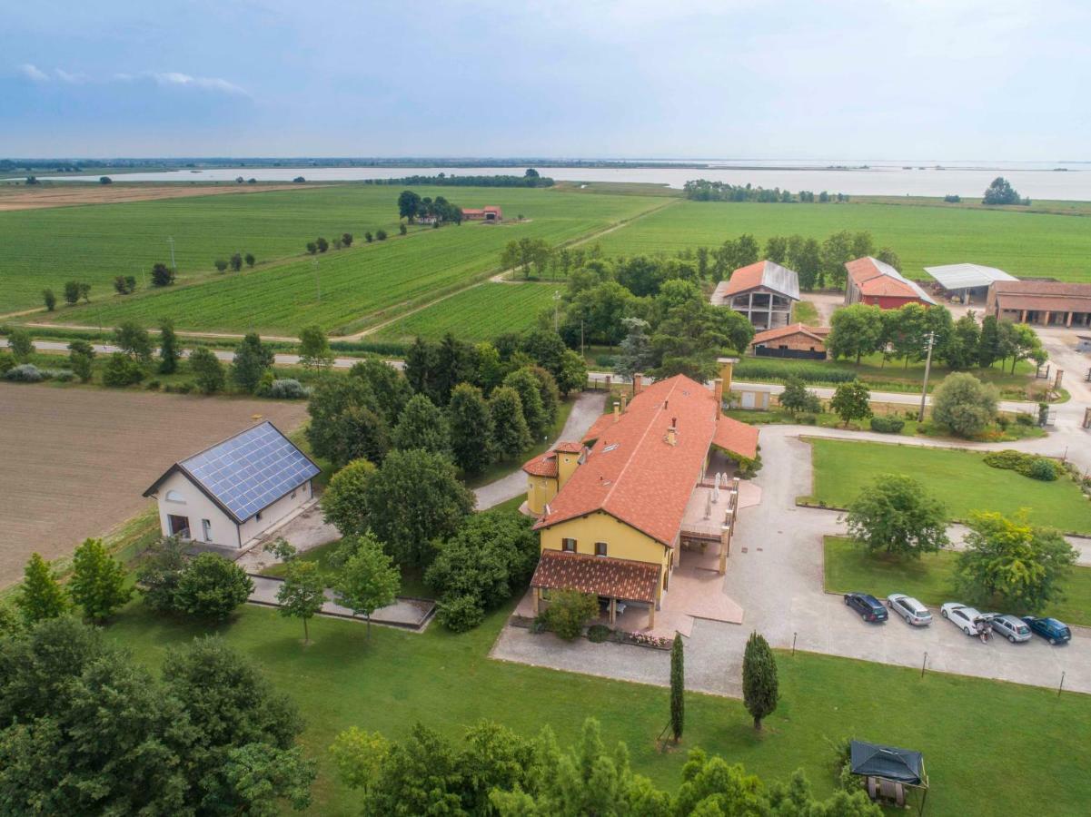 Agriturismo Tenuta Regina - Glamping Luxury Lodges And Apartments Palazzolo dello Stella Kültér fotó