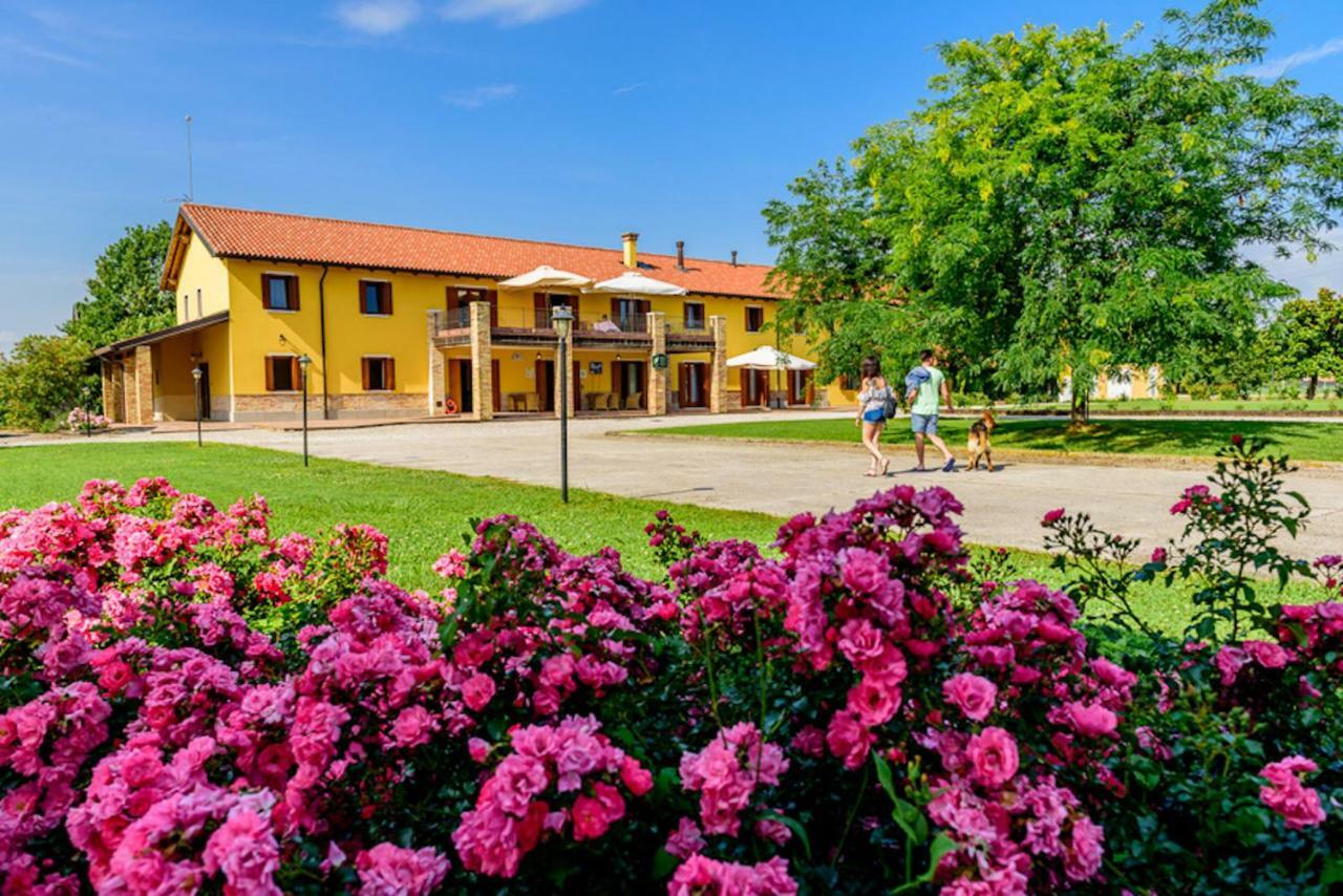 Agriturismo Tenuta Regina - Glamping Luxury Lodges And Apartments Palazzolo dello Stella Kültér fotó