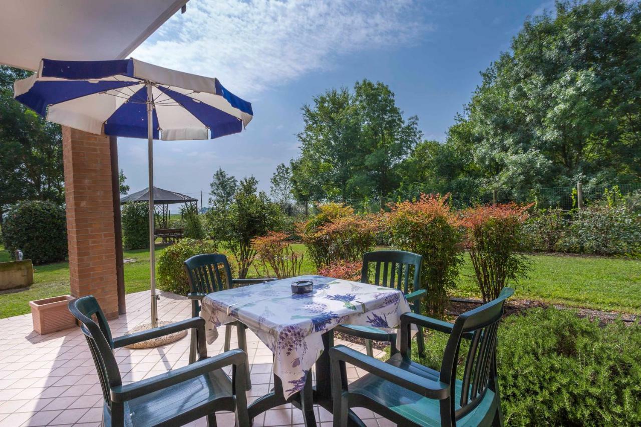 Agriturismo Tenuta Regina - Glamping Luxury Lodges And Apartments Palazzolo dello Stella Kültér fotó