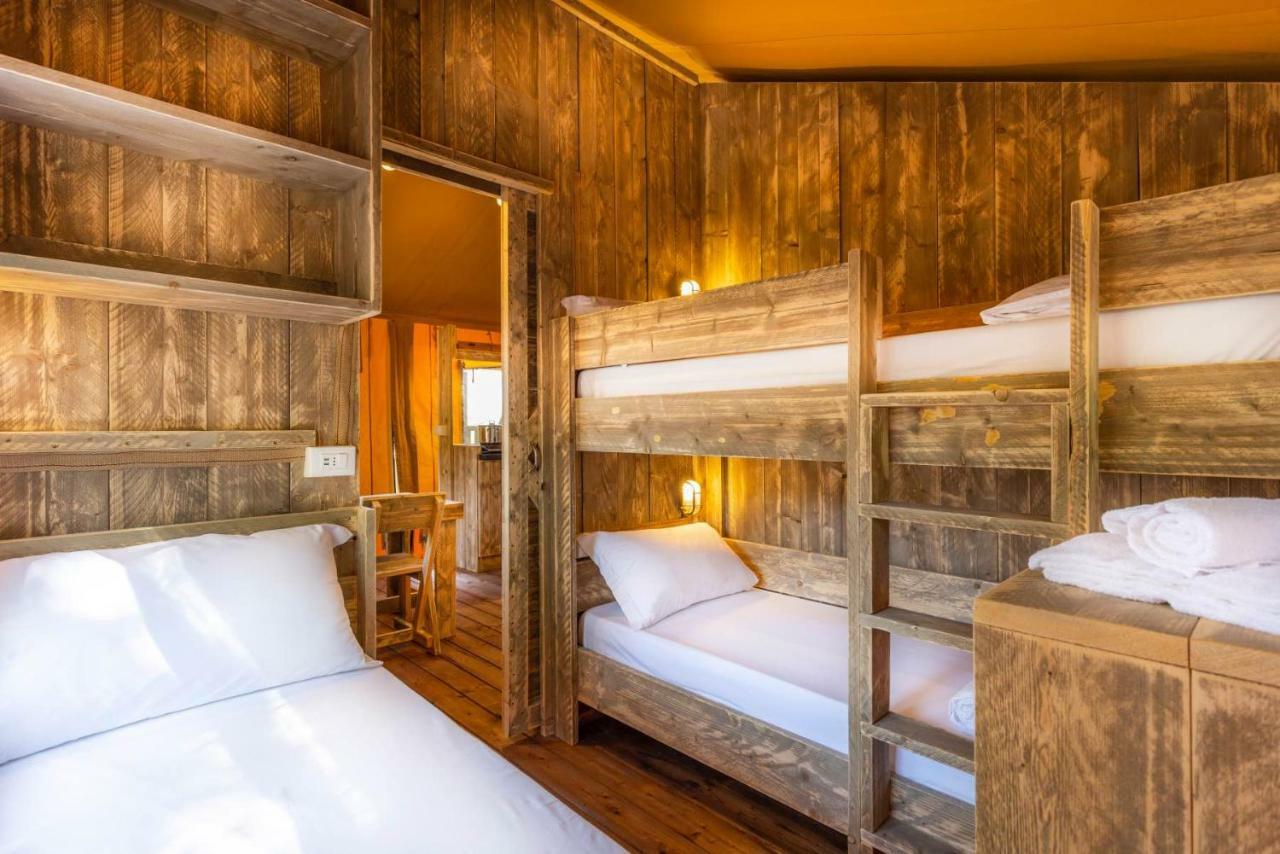 Agriturismo Tenuta Regina - Glamping Luxury Lodges And Apartments Palazzolo dello Stella Kültér fotó