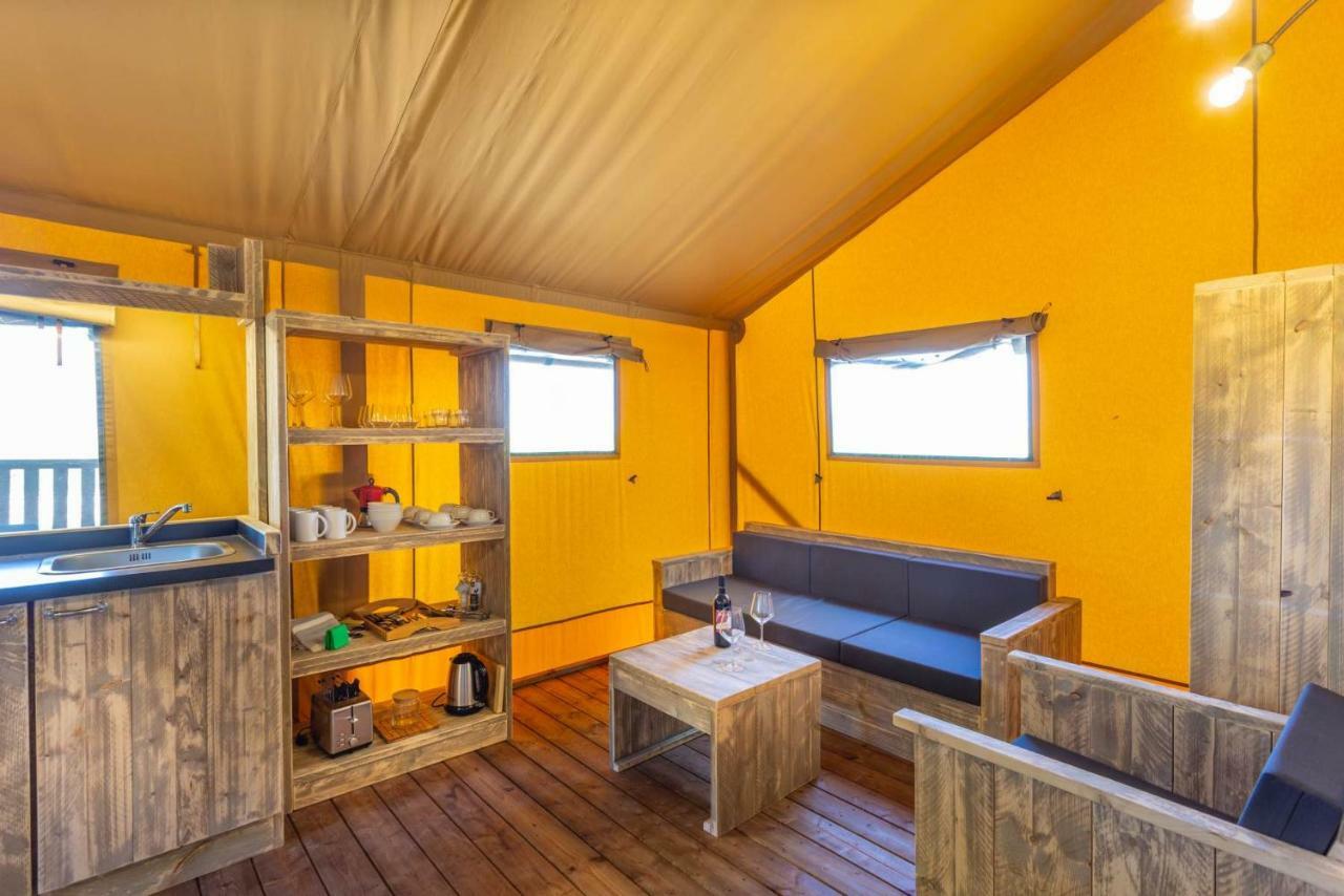 Agriturismo Tenuta Regina - Glamping Luxury Lodges And Apartments Palazzolo dello Stella Kültér fotó