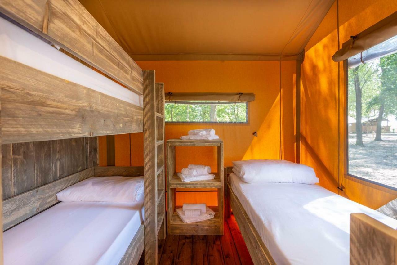 Agriturismo Tenuta Regina - Glamping Luxury Lodges And Apartments Palazzolo dello Stella Kültér fotó