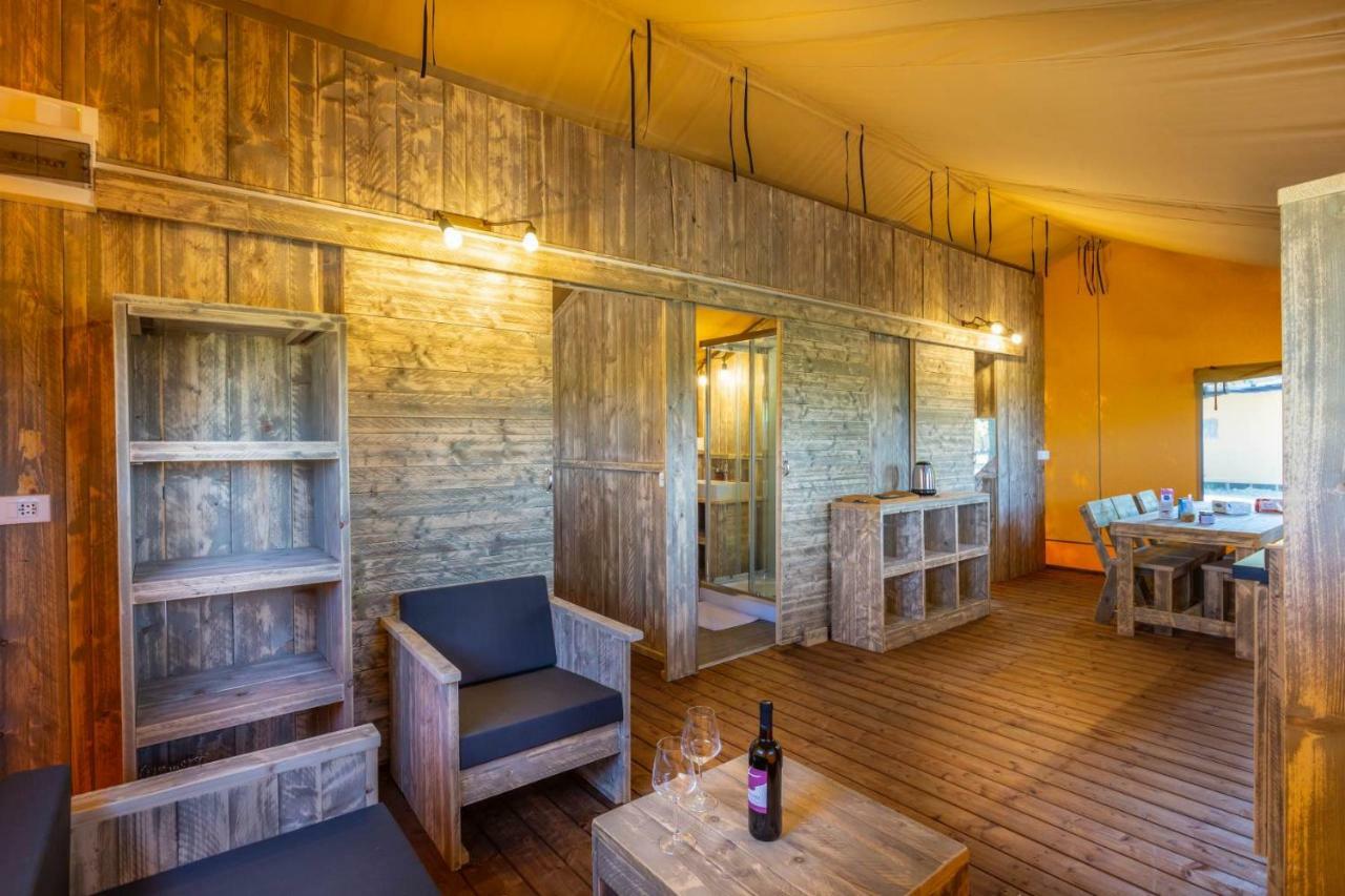 Agriturismo Tenuta Regina - Glamping Luxury Lodges And Apartments Palazzolo dello Stella Kültér fotó