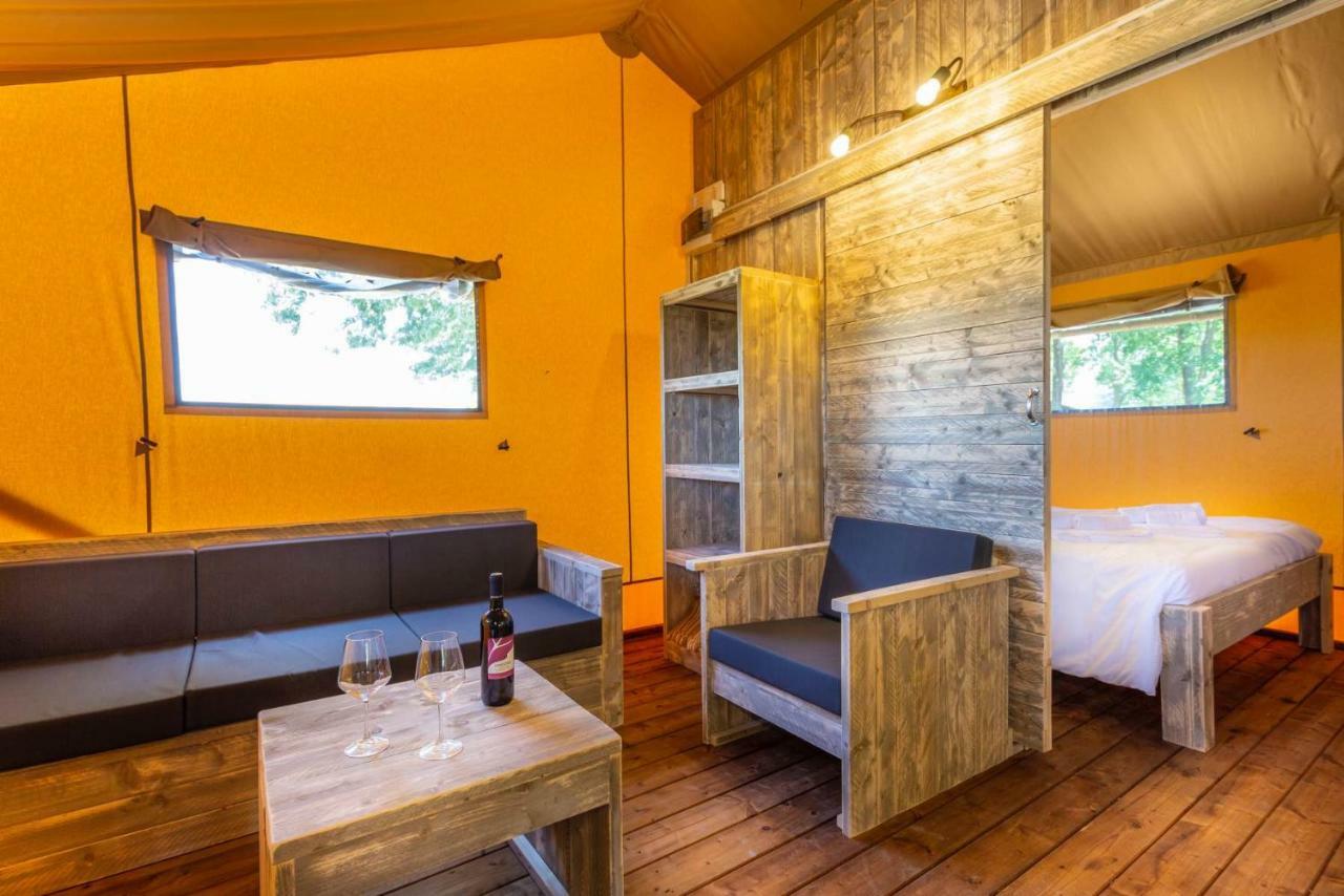 Agriturismo Tenuta Regina - Glamping Luxury Lodges And Apartments Palazzolo dello Stella Kültér fotó